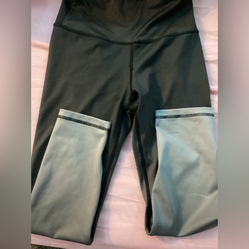 random brand super cute leggings